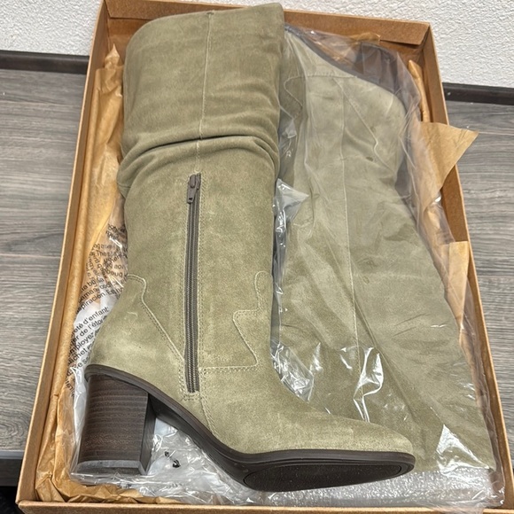 Lucky Brand Jolna Knee High Boot - Picture 2 of 8
